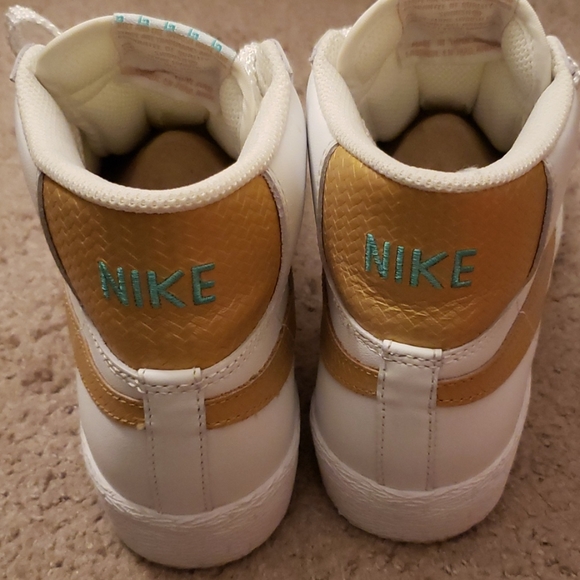 Nike Womens Blazer High - Picture 4 of 6
